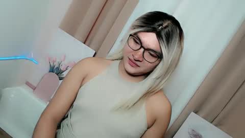 Snapshot of krezikeed chatting on 01-13-26, 11:43 krezikeed online show from 01-13-26, 11:43