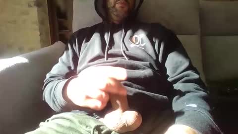 Snapshot of krime59100 chatting on 10-14-25, 11:44 krime59100 online show from 10-14-25, 11:44