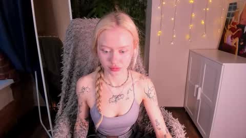 Snapshot of kris_grant chatting on 11-21-25, 10:25 kris_grant online show from 11-21-25, 10:25