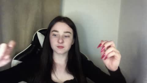 Snapshot of krisbadass chatting on 02-11-26, 07:19 Kris online show from 02-11-26, 07:19