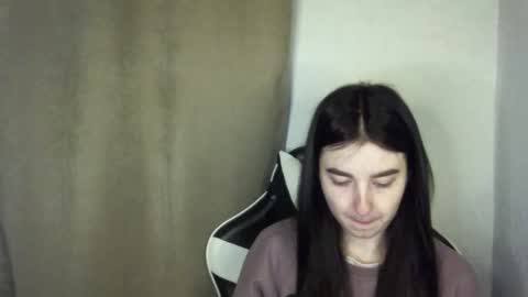 Snapshot of krisbadass chatting on 02-25-26, 01:21 Kris online show from 02-25-26, 01:21