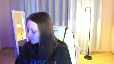 Snapshot of krisdoeil chatting on 02-03-26, 02:10 krisdoeil online show from 02-03-26, 02:10