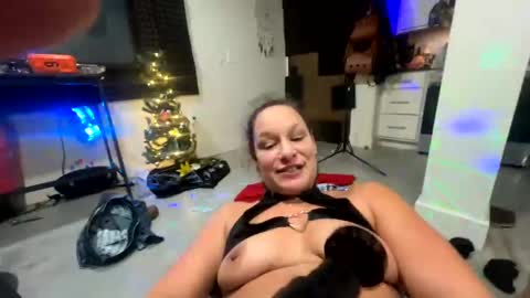 krisnona online show from 12-21-24, 11:33