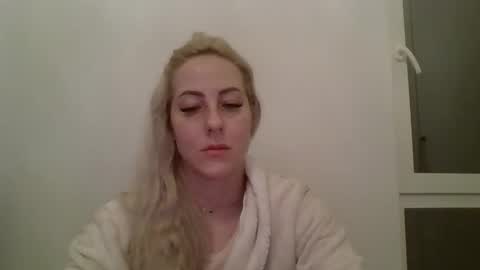 Snapshot of kriss_grace chatting on 02-22-26, 08:51 Grace online show from 02-22-26, 08:51