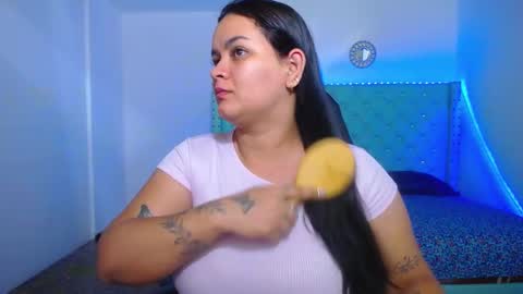 kriss_sweetboobs online show from 01-10-25, 11:00