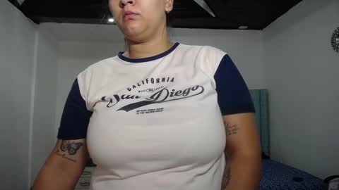 kriss_sweetboobs online show from 01-12-25, 11:28
