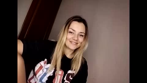 KrissSexi online show from 11-15-25, 06:59