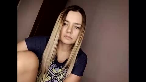 KrissSexi online show from 11-19-25, 11:21