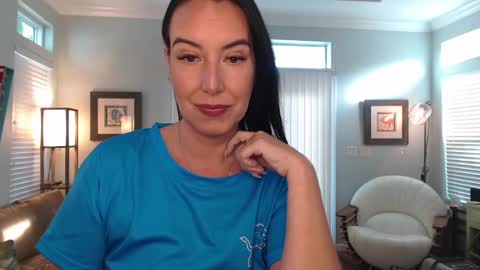 Krissy online show from 01-05-25, 01:47