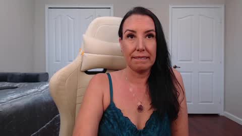 Krissy online show from 02-02-25, 04:32