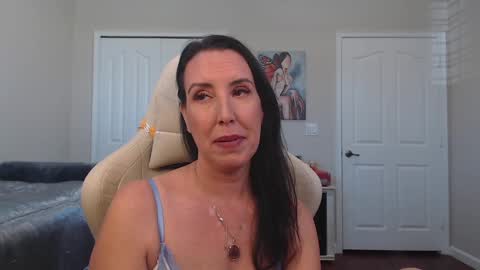 Krissy online show from 02-12-25, 02:32