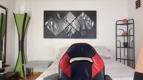 Snapshot of krissyyts chatting on 09-20-25, 06:31 Andrea online show from 09-20-25, 06:31