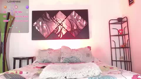 Snapshot of krissyyts chatting on 10-18-25, 07:14 Andrea online show from 10-18-25, 07:14