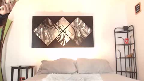 Snapshot of krissyyts chatting on 10-21-25, 05:46 Andrea online show from 10-21-25, 05:46