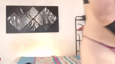 Snapshot of krissyyts chatting on 11-08-25, 05:23 Andrea online show from 11-08-25, 05:23