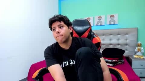 krist_palma online show from 03-04-25, 02:27