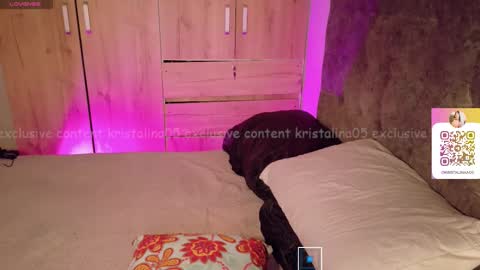 Snapshot of kristalina5 chatting on 09-23-25, 02:03 camila online show from 09-23-25, 02:03