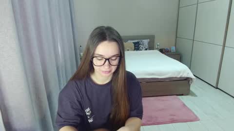 twitter    Annemarye 23 online show from 01-06-26, 09:24