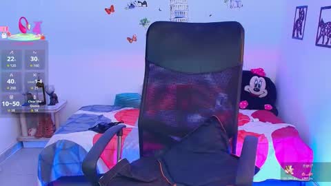 Snapshot of kristin___ chatting on 02-25-26, 03:05 Kristin online show from 02-25-26, 03:05