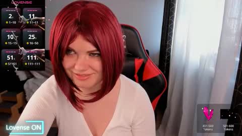 Snapshot of kristina_logan chatting on 09-25-25, 04:00 Kristina online show from 09-25-25, 04:00