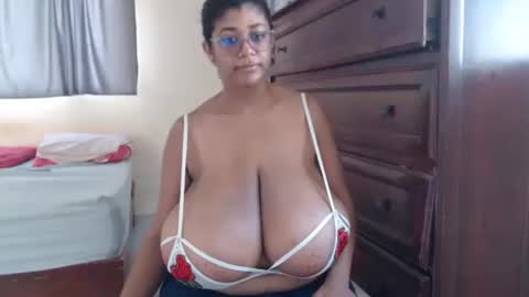 Snapshot of kristinamilan chatting on 09-23-25, 12:52 KristinaMilan online show from 09-23-25, 12:52