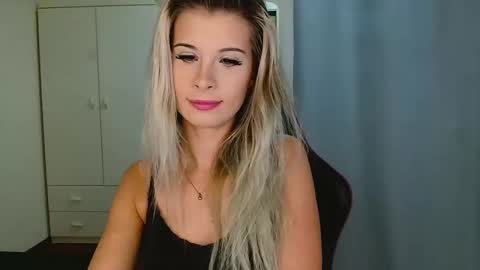 KristineAmore online show from 12-17-25, 03:29