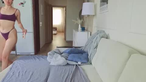 Kristi online show from 10-20-25, 07:31