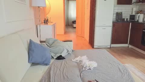 Kristi online show from 11-08-25, 04:56