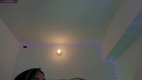 Snapshot of kristy_calderon chatting on 03-01-26, 04:20 Juliette online show from 03-01-26, 04:20