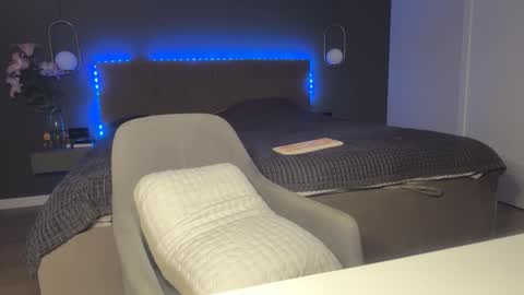 Kristi online show from 10-16-25, 04:35