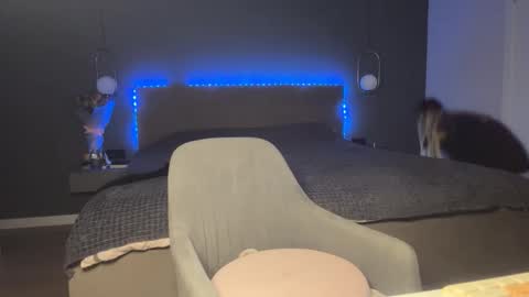 Kristi online show from 12-02-25, 05:02