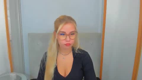 KristyFlowers online show from 03-01-25, 06:24