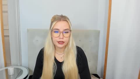 KristyFlowers online show from 03-07-25, 06:24