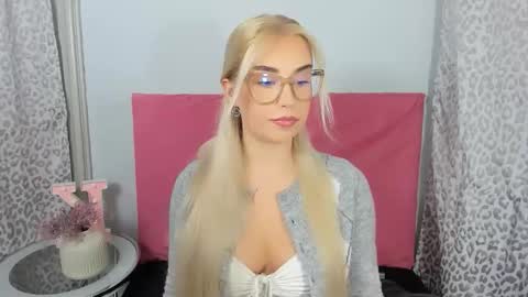 KristyFlowers online show from 01-12-26, 03:17