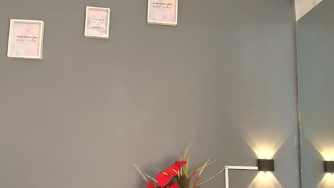 Cristina online show from 10-30-25, 01:56