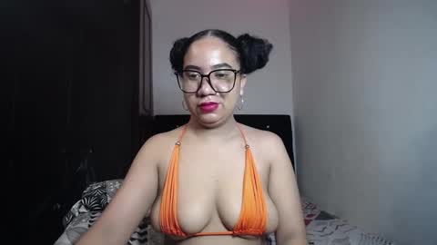 Snapshot of kristynsmith20 chatting on 09-13-25, 10:42 kristynsmith20 online show from 09-13-25, 10:42