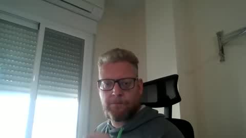 kroezel1985 online show from 11-03-25, 10:05