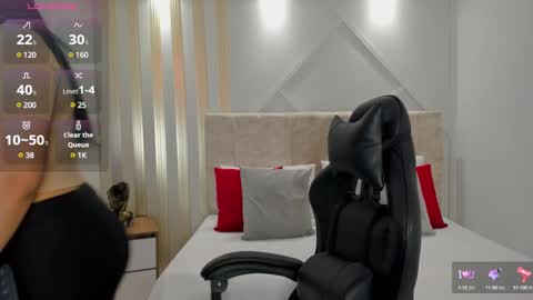 Snapshot of krystal_park chatting on 12-05-24, 12:11 krystal online show from 12-05-24, 12:11