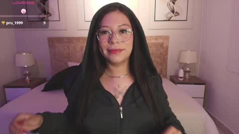 Snapshot of krystal_park chatting on 12-23-24, 11:47 krystal online show from 12-23-24, 11:47