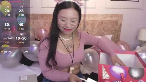 Snapshot of krystal_park chatting on 01-31-25, 02:17 krystal online show from 01-31-25, 02:17