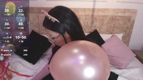 Snapshot of krystal_park chatting on 01-31-25, 05:21 krystal online show from 01-31-25, 05:21