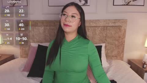 Snapshot of krystal_park chatting on 02-10-25, 02:48 krystal online show from 02-10-25, 02:48