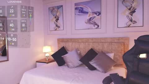 Snapshot of krystal_park chatting on 03-01-25, 04:44 krystal online show from 03-01-25, 04:44