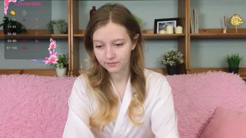 Snapshot of ksuhesa chatting on 11-25-25, 01:16 ksuhesa online show from 11-25-25, 01:16