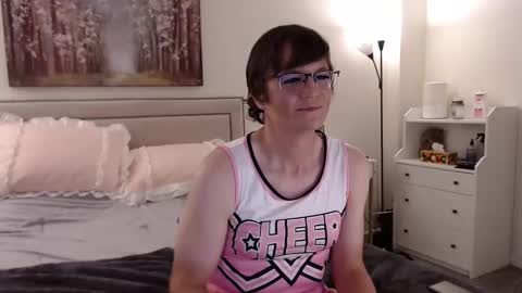 Snapshot of ktrichards77 chatting on 10-30-25, 01:51 Cait online show from 10-30-25, 01:51