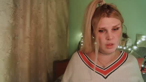 Snapshot of kudesnizza chatting on 01-16-25, 01:36 Annika MTF ts post -op online show from 01-16-25, 01:36