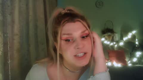 Snapshot of kudesnizza chatting on 01-30-25, 01:53 Annika MTF ts post -op online show from 01-30-25, 01:53