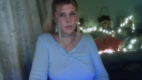 Snapshot of kudesnizza chatting on 02-14-25, 01:29 Annika MTF ts post -op online show from 02-14-25, 01:29