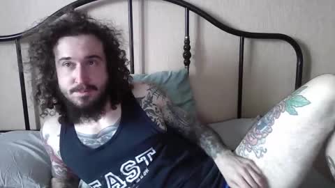 Snapshot of kumisboy chatting on 03-04-26, 06:41 Robert online show from 03-04-26, 06:41