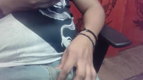 Snapshot of kunahub17 chatting on 11-04-25, 02:21 kunahub17 online show from 11-04-25, 02:21